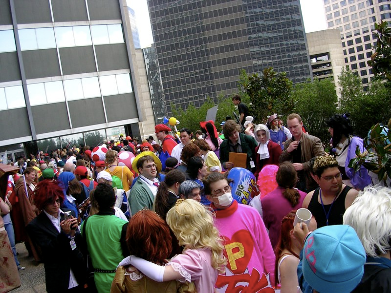 Illustration for article titled Video Game Cosplay Record Brutally Beaten